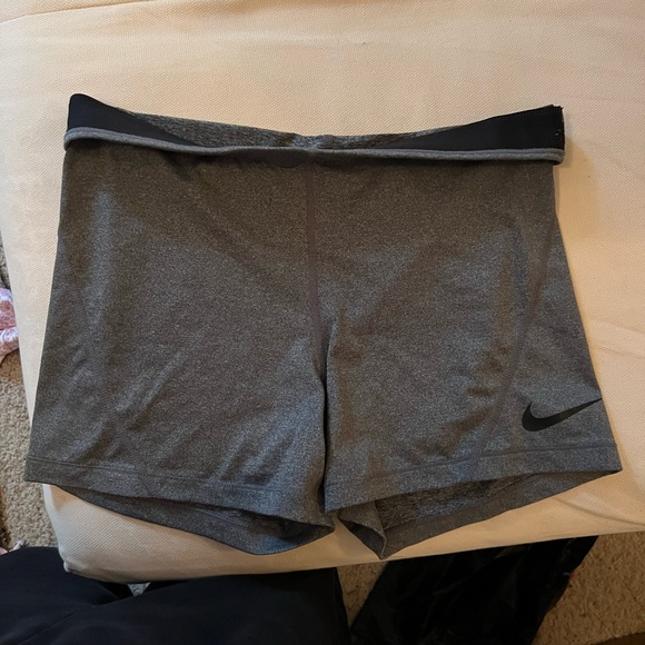 don’t play volleyball anymore - Picture 1 of 3